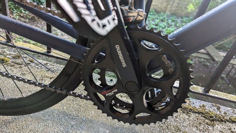 Used TRIBAN Comfortable, light carbon fork and disc brake RC 120 road bike 2023 2023 Road & Gravel, Blu — image 3 of 9