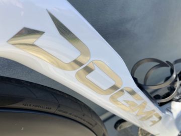 Pinarello Dogma F Crystal White 2024 Road & Gravel usato, Bianco — immagine 4 di 20