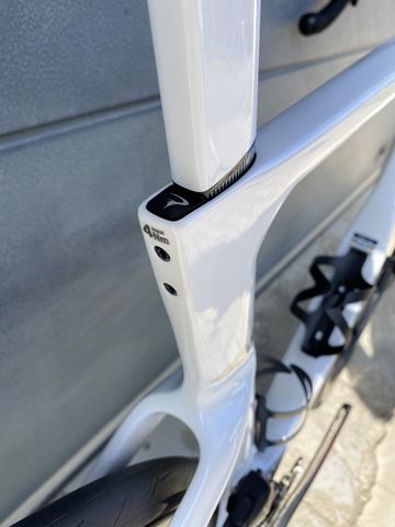 Pinarello Dogma F Crystal White 2024 Road & Gravel usato, Bianco — immagine 16 di 20