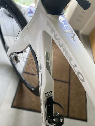 Pinarello Dogma F Crystal White 2024 Road & Gravel usato, Bianco — immagine 9 di 20