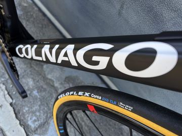 Gebrauchtes Colnago C64 MySixty4 Disc + Ultegra Di2 + Fulcrum Zero CMPTZ 2024 Road & Gravel, Schwarz — Bild 4 von 21
