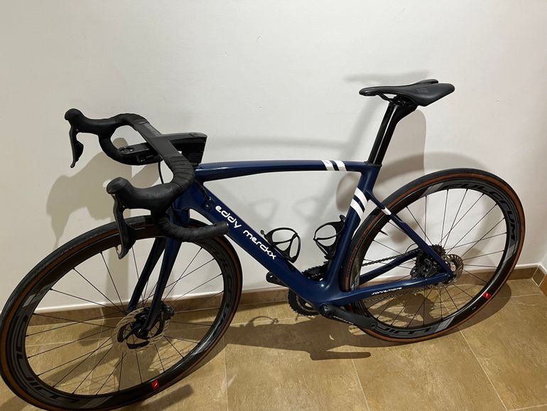 Used Eddy Merckx SanRemo76 Disc — Shimano Ultegra Di2 DB 2020 2020 Road & Gravel, Blue — image 2 of 7