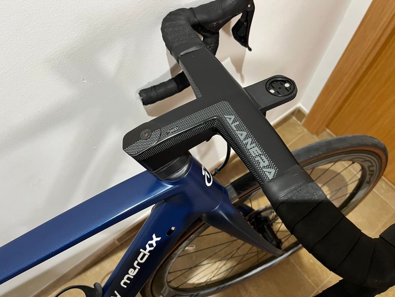 Used Eddy Merckx SanRemo76 Disc — Shimano Ultegra Di2 DB 2020 2020 Road & Gravel, Blue — image 5 of 7