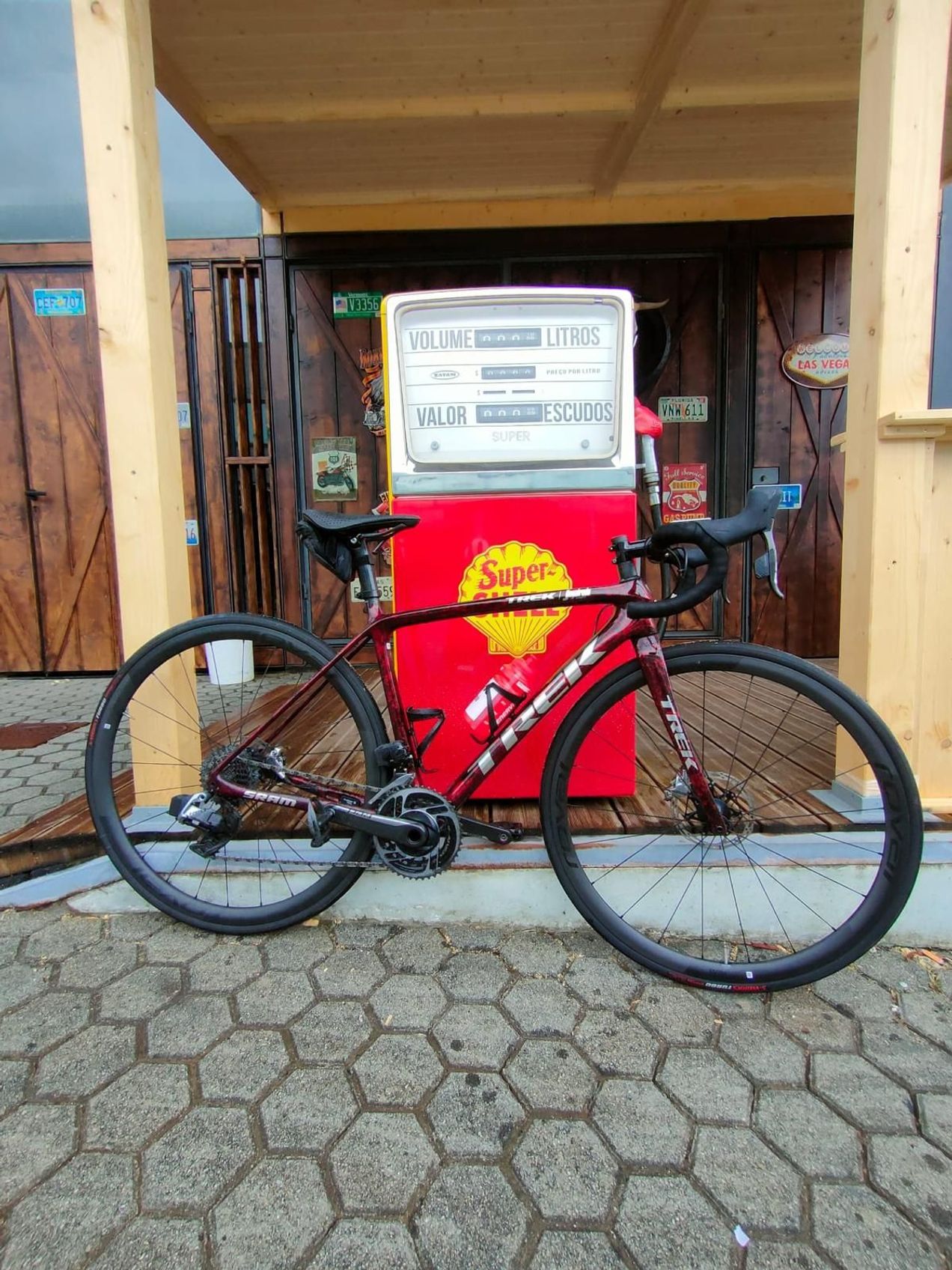 Trek Emonda SLR 9 Disc eTap used in 52 cm buycycle