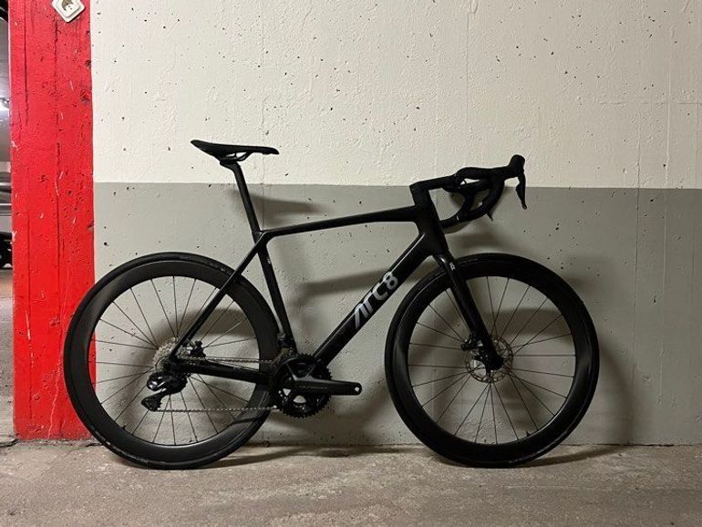 Used ARC8 Escapee DB ULTEGRA DI2 2023 Road & Gravel, Black — image 1 of 4