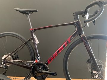 Used Giant Defy Advanced 2 2024 2024 Road & Gravel, Red — image 1 of 8