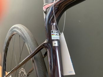 Used Giant Defy Advanced 2 2024 2024 Road & Gravel, Red — image 8 of 8