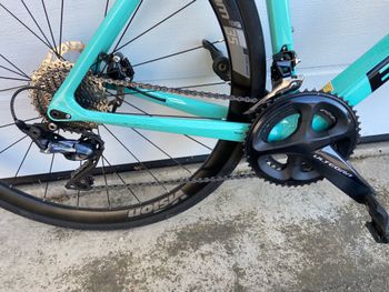 Used Bianchi Sprint Ultegra Disc 2021 Road & Gravel, Blue — image 2 of 4