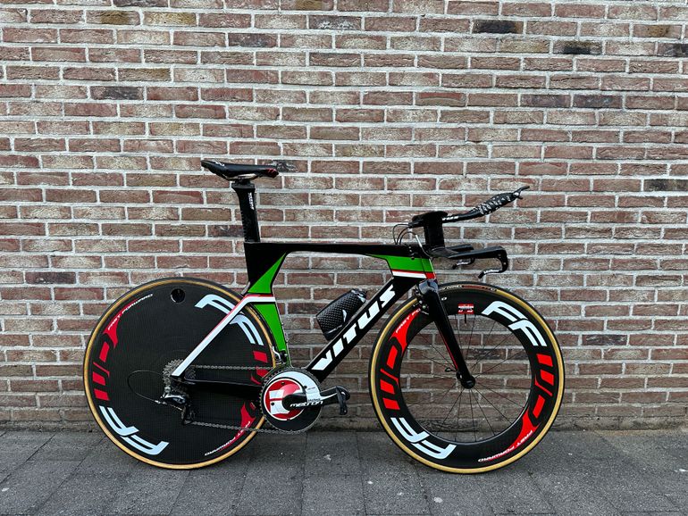 Used Vitus Chrono TT 2015 2015 Road & Gravel — image 1 of 12