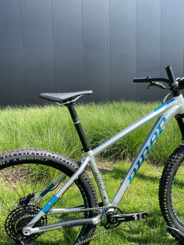 Niner Air 9 ALU 2023 Mountainbike usato, Grigio chiaro — immagine 2 di 4