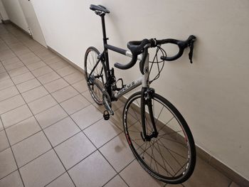 Used Focus Izalco Ltd. (modified) 2020 Road & Gravel, Light Gray — image 2 of 4