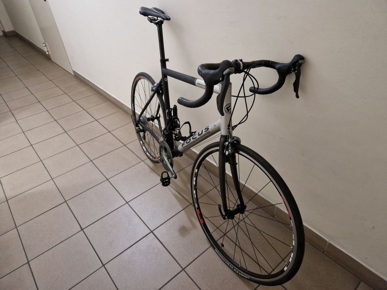 Used Focus Izalco Ltd. (modified) 2020 Road & Gravel, Light Gray — image 2 of 4