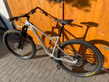 Used Orbea LAUFEY H30 2022 Mountainbike — image 1 of 7