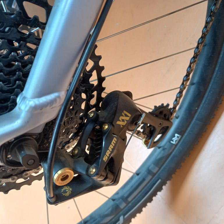 Used CUBE AIM RACE 2022 Mountainbike, Hellgrau — image 4 of 5