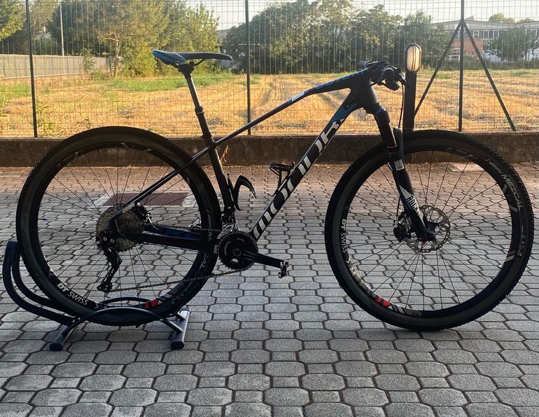 Used Mondraker Podium Carbon 2018 Mountainbike, Schwarz — image 1 of 10