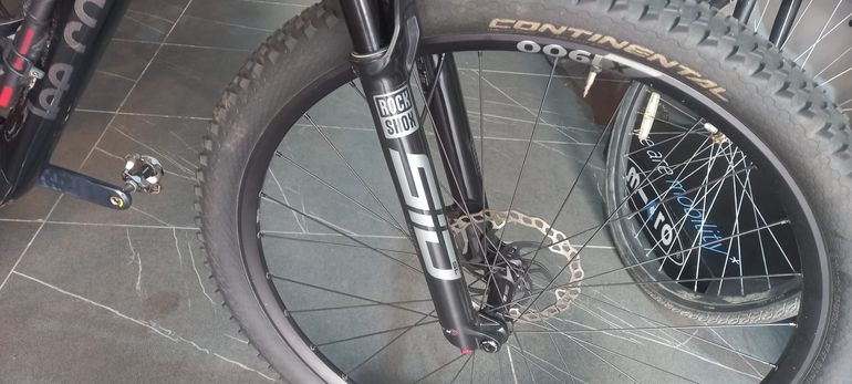 Used Lee Cougan Crossfire 428 RE 2022 Mountainbike, Light Gray — image 6 of 8
