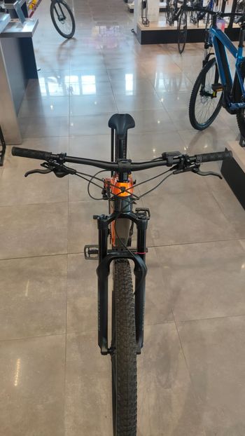 Used Trek Rail 9.5 Gen 2 2023 2023 Mountainbike, Orange, 29 — image 4 of 4