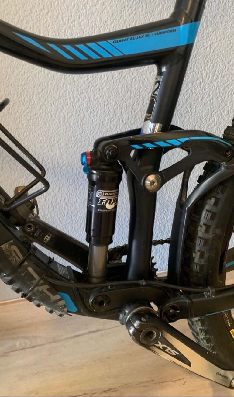 Gebrauchtes Giant Trance Shimano Deore XT 2016 Mountainbike, Schwarz — Bild 3 von 6