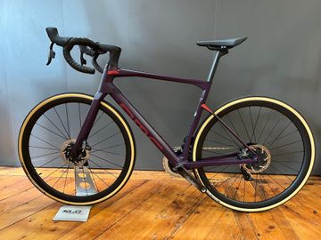 Použité BMC Roadmachine 01 FOUR 2022 2022 Road & Gravel — obrázek 2 z 3