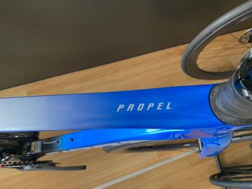 Used Giant Propel Advanced Pro 0 2024 2024 Road & Gravel, Blue — image 7 of 7