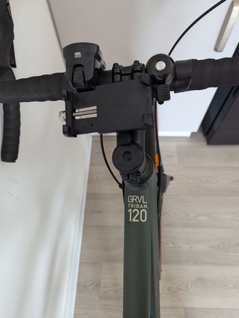 Used TRIBAN Gravel Bike RC 120 Disc Brake 2023 2023 Road & Gravel — image 4 of 5