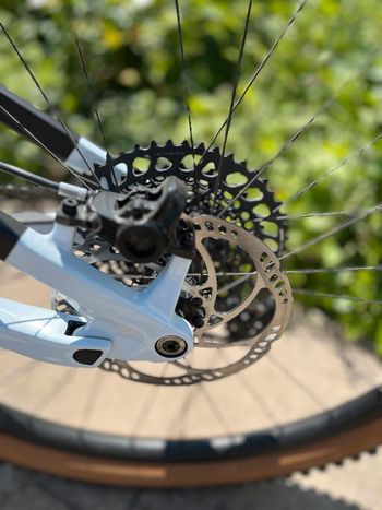 Used CUBE STEREO 150 C:62, RACE 29 2022 2022 Mountainbike, White, 29 — image 6 of 13