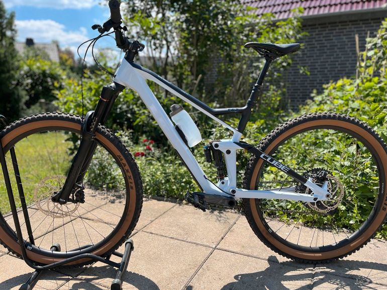Used CUBE STEREO 150 C:62, RACE 29 2022 2022 Mountainbike, White, 29 — image 1 of 13