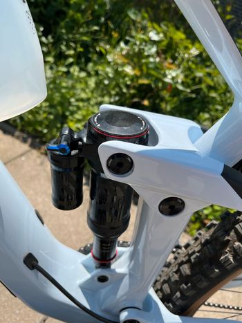 Used CUBE STEREO 150 C:62, RACE 29 2022 2022 Mountainbike, White, 29 — image 9 of 13