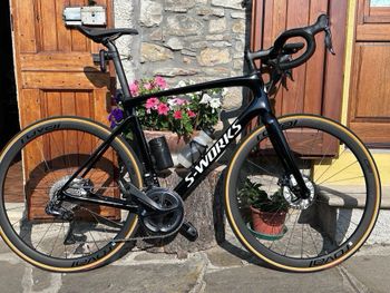 Used Specialized Roubaix Expert 2021 2021 Road & Gravel, Black — image 2 of 5