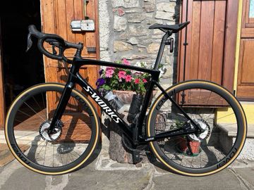 Used Specialized Roubaix Expert 2021 2021 Road & Gravel, Black — image 1 of 5