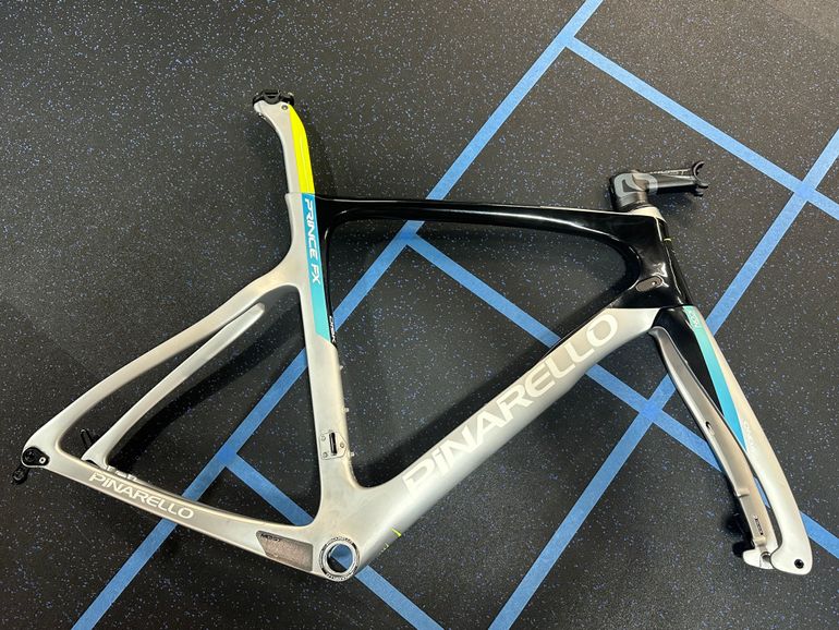 Pinarello prince 2019 shops frameset