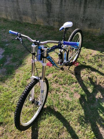 Used Giant Glory 0 2014 2014 Mountainbike, Light Gray, 26 — image 4 of 7