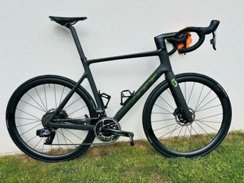 Scott Addict RC 30 2023 2023 Route & Gravel d'occasion