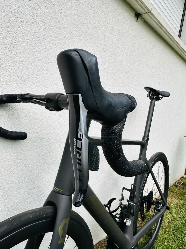 Brugt Scott Addict RC 30 2023 2023 Road & Gravel — billede 2 af 10