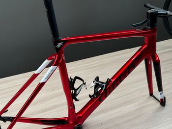 Gebrauchtes Wilier FILANTE SLR KIT TELAIO AG99 2023 Road & Gravel, Rot — Bild 4 von 8