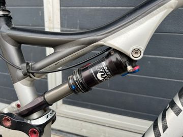 Used Specialized Stumpjumper FSR Comp EVO 2012 2012 Mountainbike, Light Gray, 26 — image 6 of 7