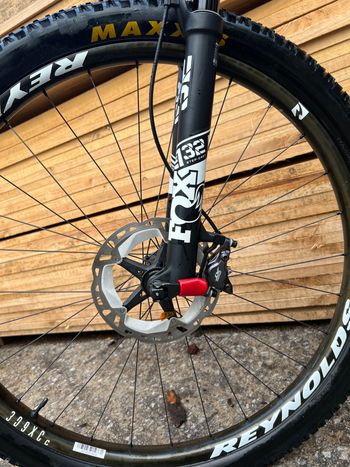 Used Canyon Lux World Cup CF 7 2024 2024 Mountainbike, Negro — image 4 of 6