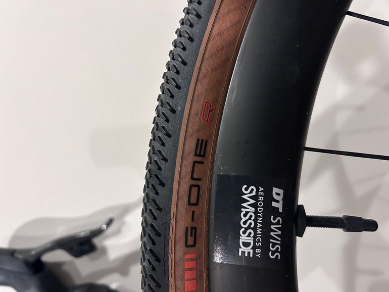 Used Canyon Grail CF SLX 9 eTap 2023 2023 Road & Gravel, Black — image 4 of 5