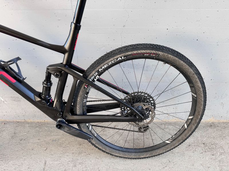 Used BMC Fourstroke 01 TWO 2020 2020 Mountainbike, Black, 29 — image 7 of 8