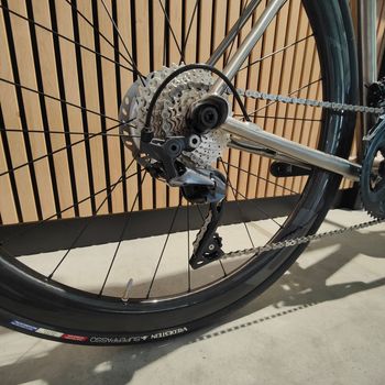 Used Road Bike Pilot Veturi 2023 Road & Gravel, Light Gray — image 5 of 5