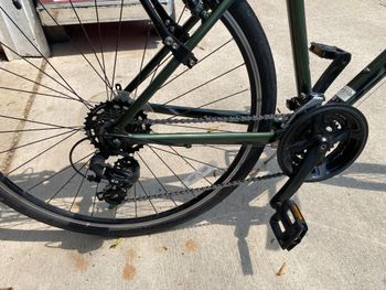 Used Giant Escape 2022 Mountainbike, Green — image 4 of 6