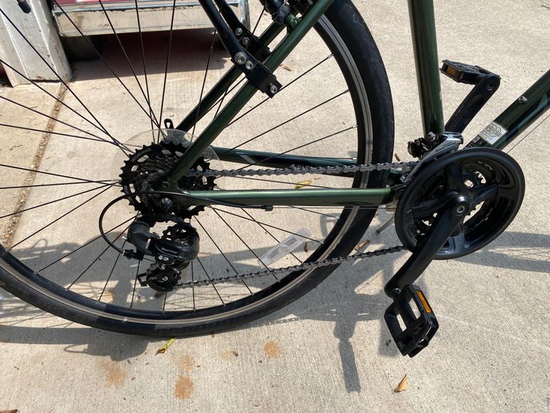 Used Giant Escape 2022 Mountainbike, Green — image 4 of 6