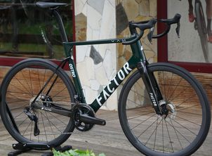 Factor - Ostro VAM Ultegra / Black, 2023