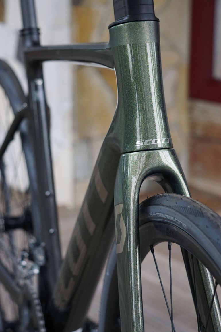 Tweedehands Scott Addict 30 disc 2024 Road & Gravel — afbeelding 4 van 6