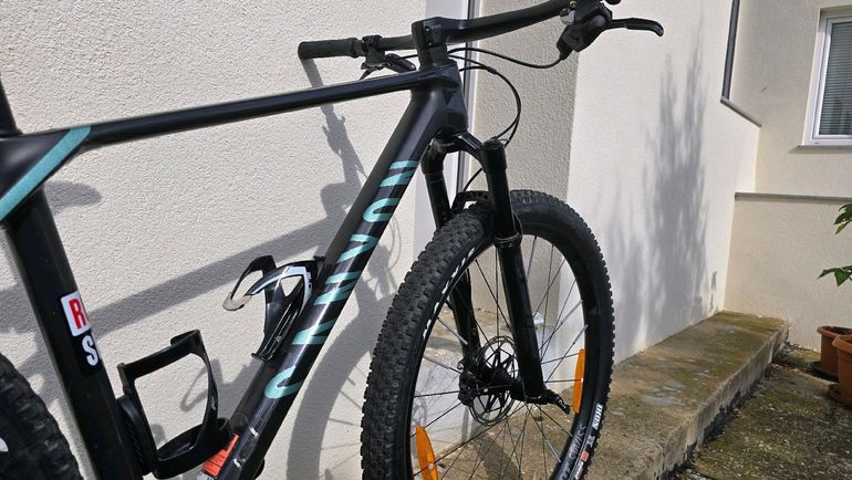 Used Canyon Exceed CFR LTD 2023 2023 Mountainbike, Black, 29 — image 7 of 12