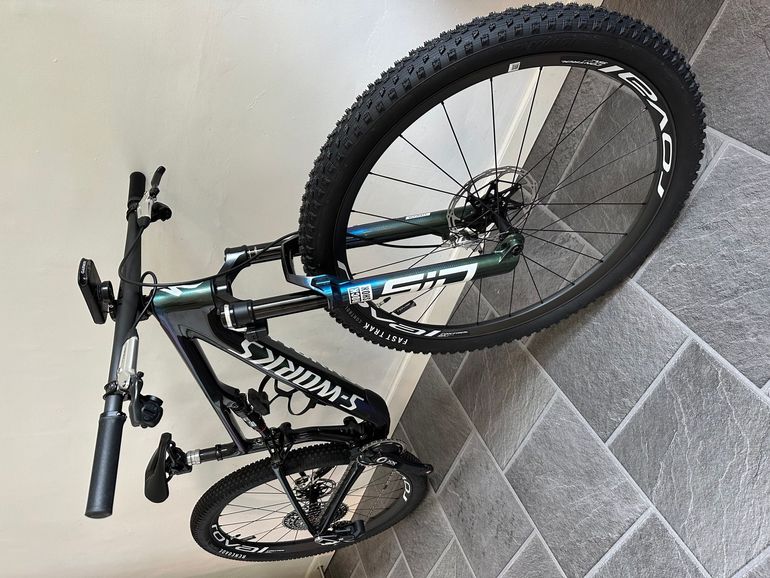 Used Specialized S-Works Epic 8 2024 2024 Mountainbike, Blue, 29 — image 2 of 9