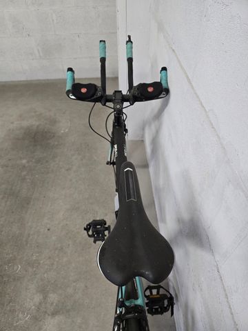 Used Bianchi Crono 105 2017 2017 Road & Gravel, Green — image 5 of 11