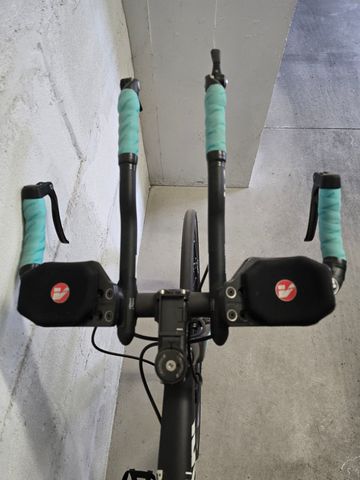 Used Bianchi Crono 105 2017 2017 Road & Gravel, Green — image 8 of 11