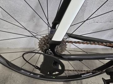 Used Bianchi Crono 105 2017 2017 Road & Gravel, Green — image 4 of 11
