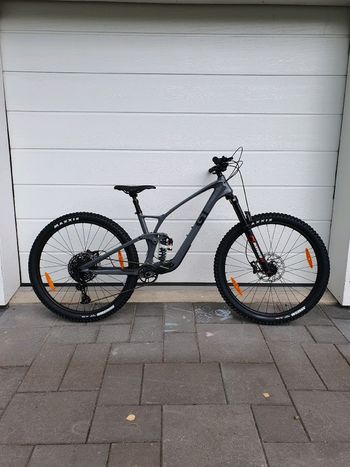 GT, Sensor Carbon Elite 2023